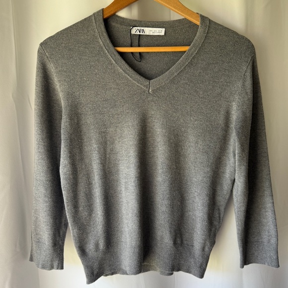 Zara Women’s Gray‎ 3/4 sleeve V-neck Knit Sweater Size L - Picture 1 of 8
